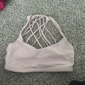 Free to be  lululemon bra size 4